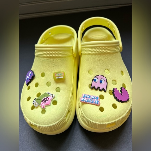 CROCS Yellow Sandals with Platform Sole and Charms - Picture 7 of 8